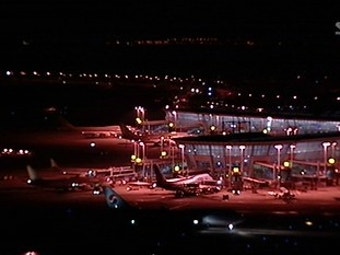 하늘길 레이더 '먹통'…항공기 '아찔 운항'