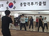 [마켓＆트렌드] 스트레스가 뻥! 댄스무술이 뜬다