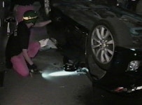 호텔 주차장서 승용차, 지하 5미터 아래로 쾅