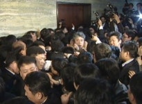 부끄럽지도 않아요!…여야, 밤늦게까지 충돌