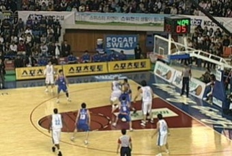 프로농구 동부, 선두 '흔들'…2위와 한 게임차