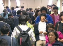 이제부터 우측통행…교통신호 체계도 바뀐다