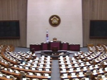 비례대표 승계제한 '위헌'…친박, 의석 되찾나?