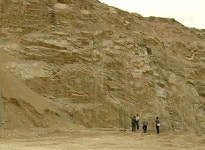 [기동]  현장 복구한다더니…토석 무단 채취