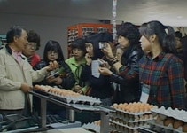 [경제안테나] 깐깐하게! 축산농장에 간 주부들