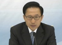 '북한=주적' 6년만에 부활…