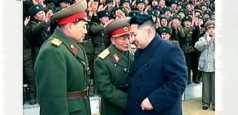 북한 김정은, 탱크부대 방문으로 첫 공개활동
