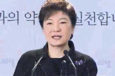[정가위클리] 두 여성 당수 엇갈린 명암