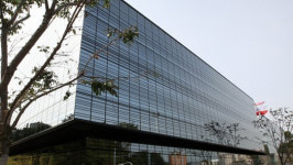 백스튜디오, 백남준기념사업추진위에 제동