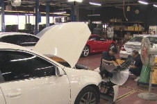 잘 나가는 수입차, AS는 엉망…불만 고조