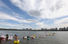 서울어린이 한강 건너기 18년 만에 폐지