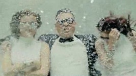 '강남스타일' MV, 유튜브 사상 첫 10억 뷰
