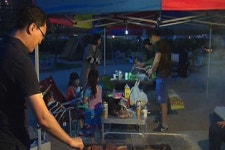 도시공원 삼겹살 파티 허용 추진…찬반 논란