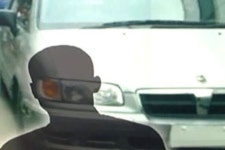 활기찬 사람 보면… 4차례 차량 돌진