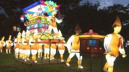남강 밝히는 6만 개 유등…화려한 축제 개막