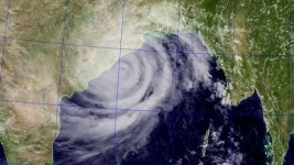 사이클론 파일린 인도 동부해안 강타…100만 명 대피