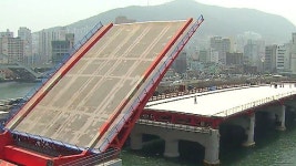 [부산] 영도대교, 매일 정오에 한 번씩 도개