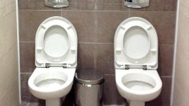 올림픽 경기장에 2인용 男화장실?…황당