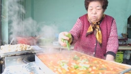 떡볶이의 전설 꽃돼지 분식을 지킬 수밖에 없는 이유?