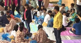 안도·걱정·오열…눈물 바다 된 임시 진료소