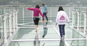 [강원] 물 위를 걷는다…의암호 스카이 워크 개장