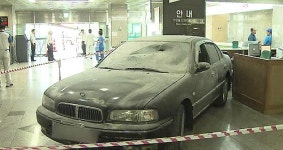 인화물질 싣고 병원건물 돌진…큰일 날 뻔