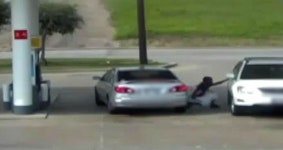 美 셀프 주유소 기름 넣는 새…순식간에 절도