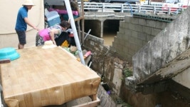 [현장 포토]마당 내려앉은 주택