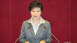 [속보] 박 대통령 정규직전환·임금인상시 月최대 60만 원 지원