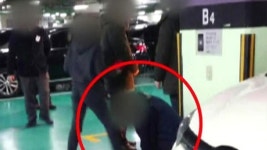 [취재파일] 주차요원 폭행 했나, 안했나…CCTV 직접 보니