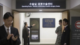 美대사관 리퍼트 대사 안정상태…박 대통령에 감사