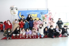 강북구, 7세 아동 1천300명 대상 창작 인형극 파란토끼 룰루 공연 선봬