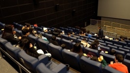 하동영화관 재개관…대박났네