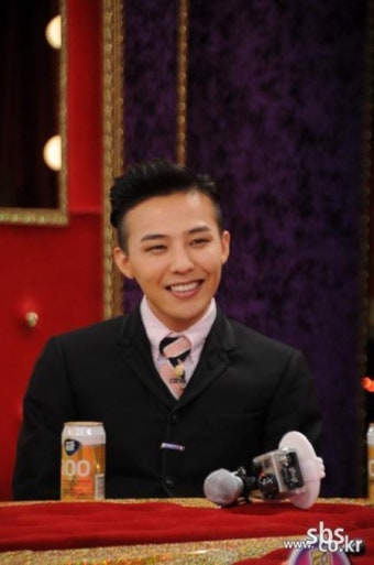 가수 지드래곤, 연애와 결혼 생각 공개…팬들의 궁금증 자극