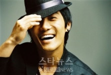 KCM, 홈페이지에서 팬들 위한 이벤트