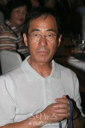 남일우 