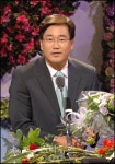 [포토]홍기섭 앵커, 2005 한국방송대상 앵커부문 수상