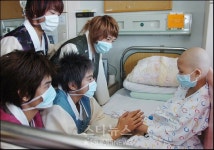 [포토]동방신기 소아환자 여러분 힘내세요