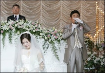 황기순, 결혼식중 하염없는 눈물 
