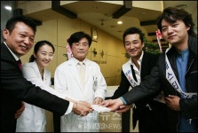 [포토]이창훈-김승수 땀흘려 번 돈, 좋은데 써주세요