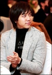 박수치는 이승기 모두 수고하셨습니다