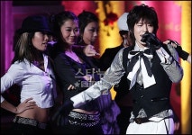 미녀댄서들과 춤 선보이는 세븐