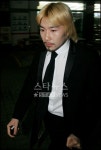 노홍철, 눈시울 붉히며 故유니 빈소로 향해