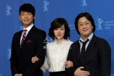 싸이보그지만… 박찬욱 감독, 베를린 영화제 수상