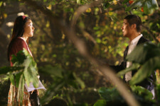 만남의 광장, 할리우드 맞대결 피해 여름 개봉