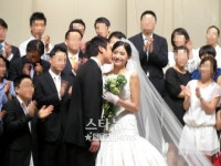 한채영-최동준 커플의 행복한 키스