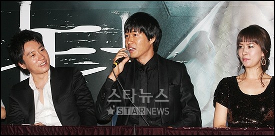 뮤지컬 배우 유준상, 무대 결투 중 이마 다친 사건 회상 인터미션 동안 마취 받지 않고 11바늘로 봉합 수술