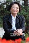 김민자 받은 사랑, 희망으로 돌려드리고 싶다(인터뷰)