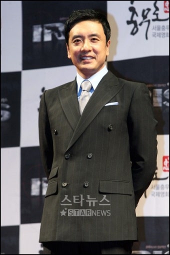 [포토]김승우 '훈남 미소 여전하네'