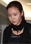 [★포토]김아중, '다시 찾은 故 장진영의 빈소'
